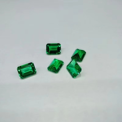 7*9mm Οκτάγωνο Σμαραγδένιο Κόψιμο Πράσινο Συνθετικό Σμαραγδένιο Λίθο Για Πάντα Ένα Χρώμα Μοϊσάνιτης